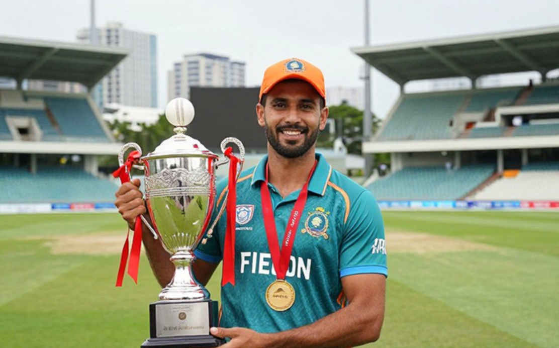 তিন নম্বর সিমারের নীরবতা: চট্টগ্রামের সাতাশ ওভার এবং একটি টেস্ট ম্যাচের সার্ভিস লগ
